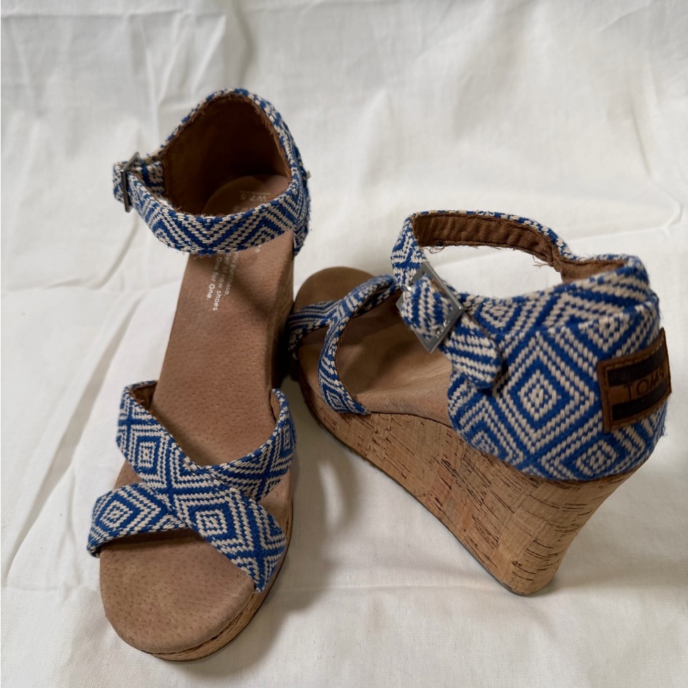 TOMS Blue and White Patterned Wedges